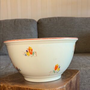HOMER LAUGHLIN TULIP PATTERNED LARGE BOWL VINTAGE